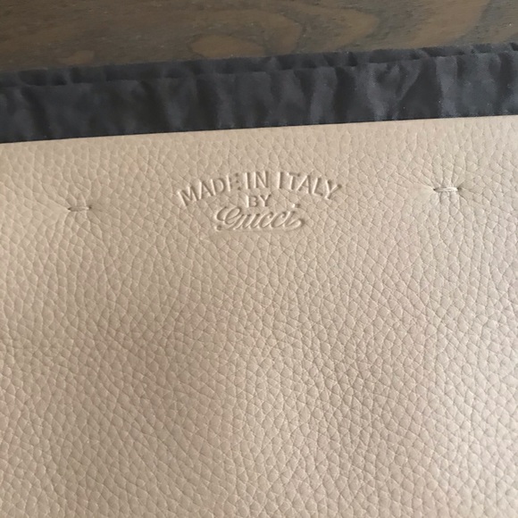 💯 Gucci Camelia Clutch Bag - Picture 3 of 8